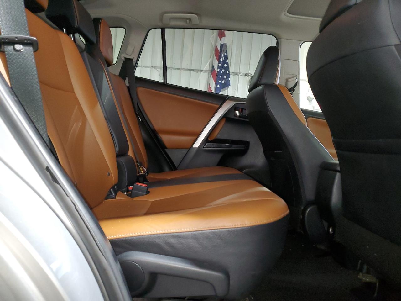 2018 Toyota RAV 4 VIN JTMDFREV4JJ239720 Copart auction photo, front end / minor dent/scratches damage thumbnail 11