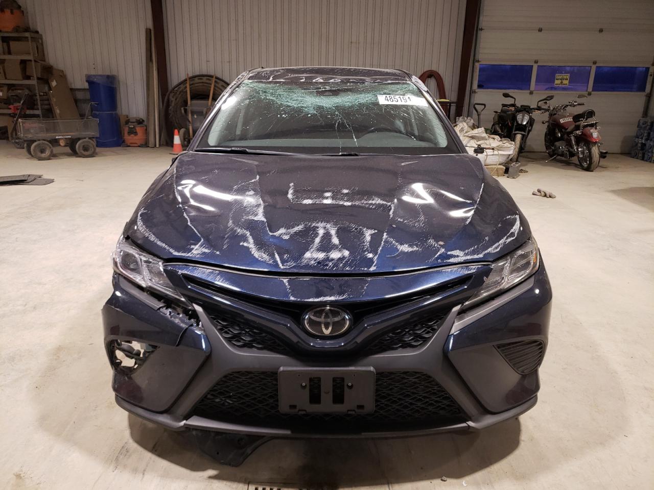 2018 Toyota Camry VIN 4T1B11HK8JU670869 Copart auction photo, rollover damage thumbnail 5