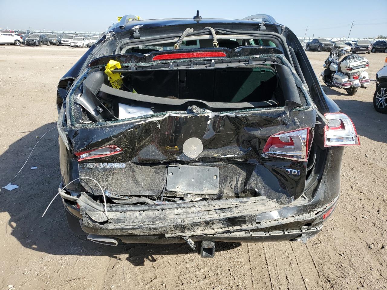 2014 Volkswagen Touareg VIN WVGEP9BPXED001216 Copart auction photo, rear end damage thumbnail 6