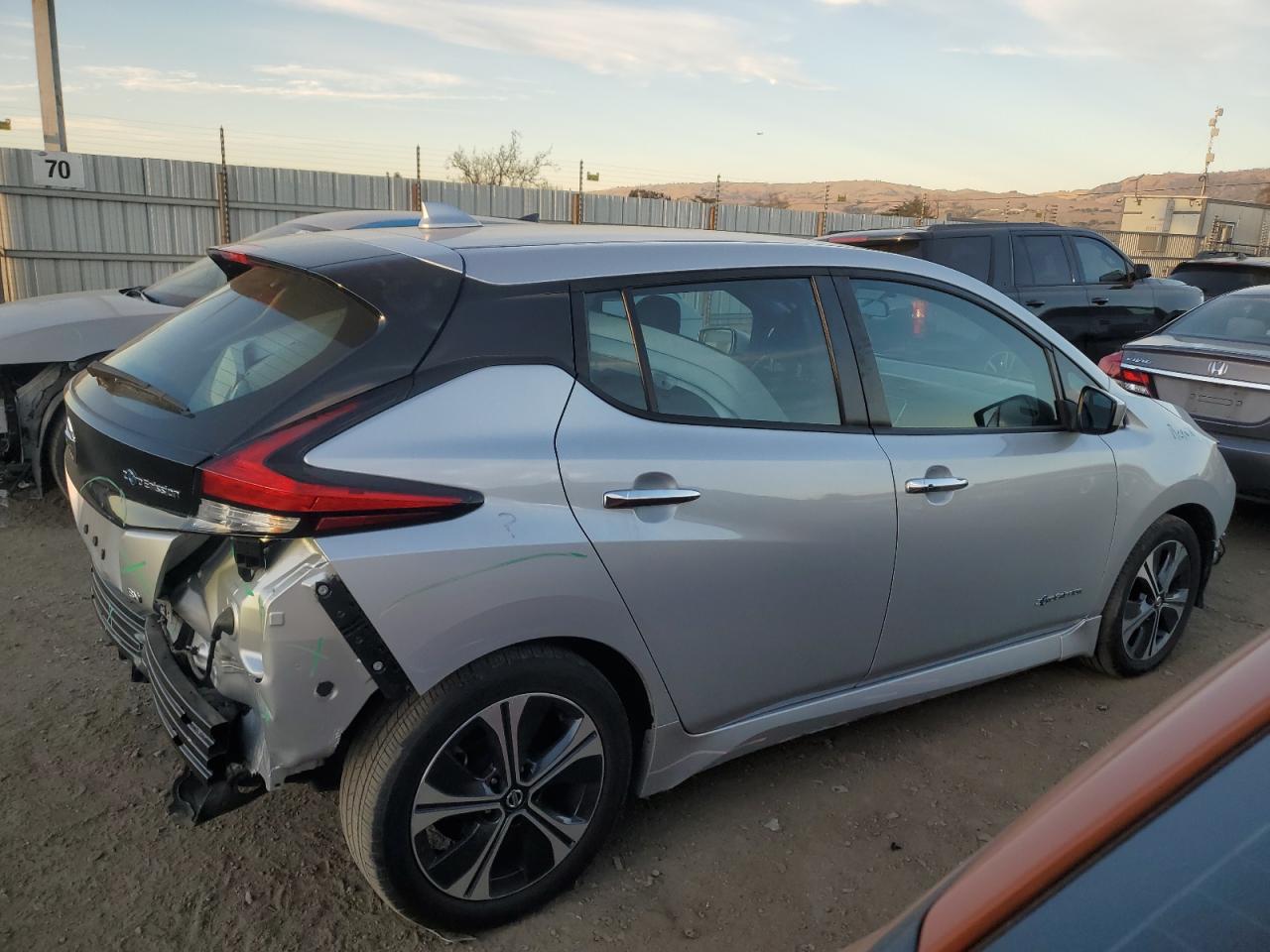 2019 Nissan Leaf VIN 1N4AZ1CP8KC321882 Copart auction photo, front end / rear end damage thumbnail 3