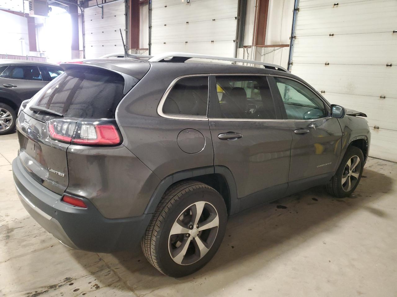 2019 Jeep Grand Cherokee VIN 1C4PJMDX7KD404631 Copart auction photo, front end damage thumbnail 3