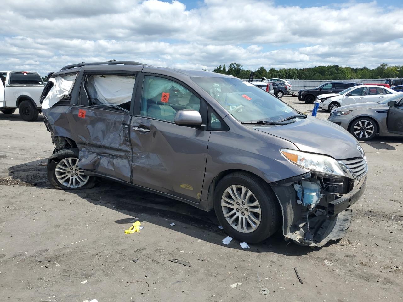 2012 Toyota Sienna VIN 5TDYK3DCXCS215549 Copart auction photo, all over damage thumbnail 4