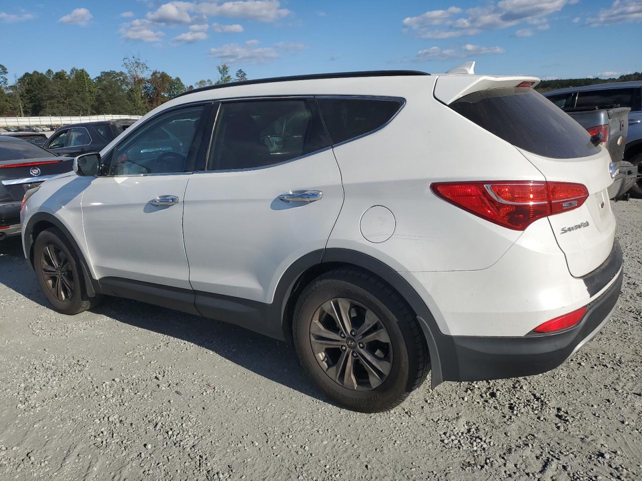 2016 Hyundai Santa Fe VIN 5XYZU3LB4GG316404 Copart auction photo, water/flood damage thumbnail 2