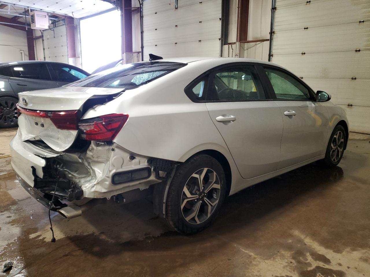 2021 KIA Forte VIN 3KPF24AD6ME328534 Copart auction photo, rear end damage thumbnail 3