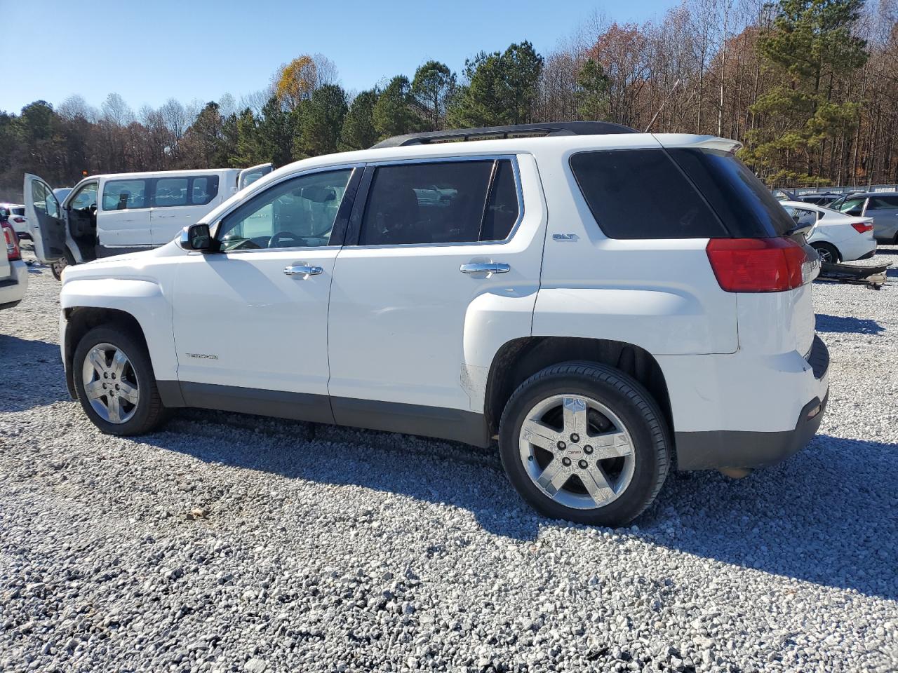 2012 GMC Terrain VIN 2GKALUEK1C6359032 Copart auction photo, front end / minor dent/scratches damage thumbnail 2