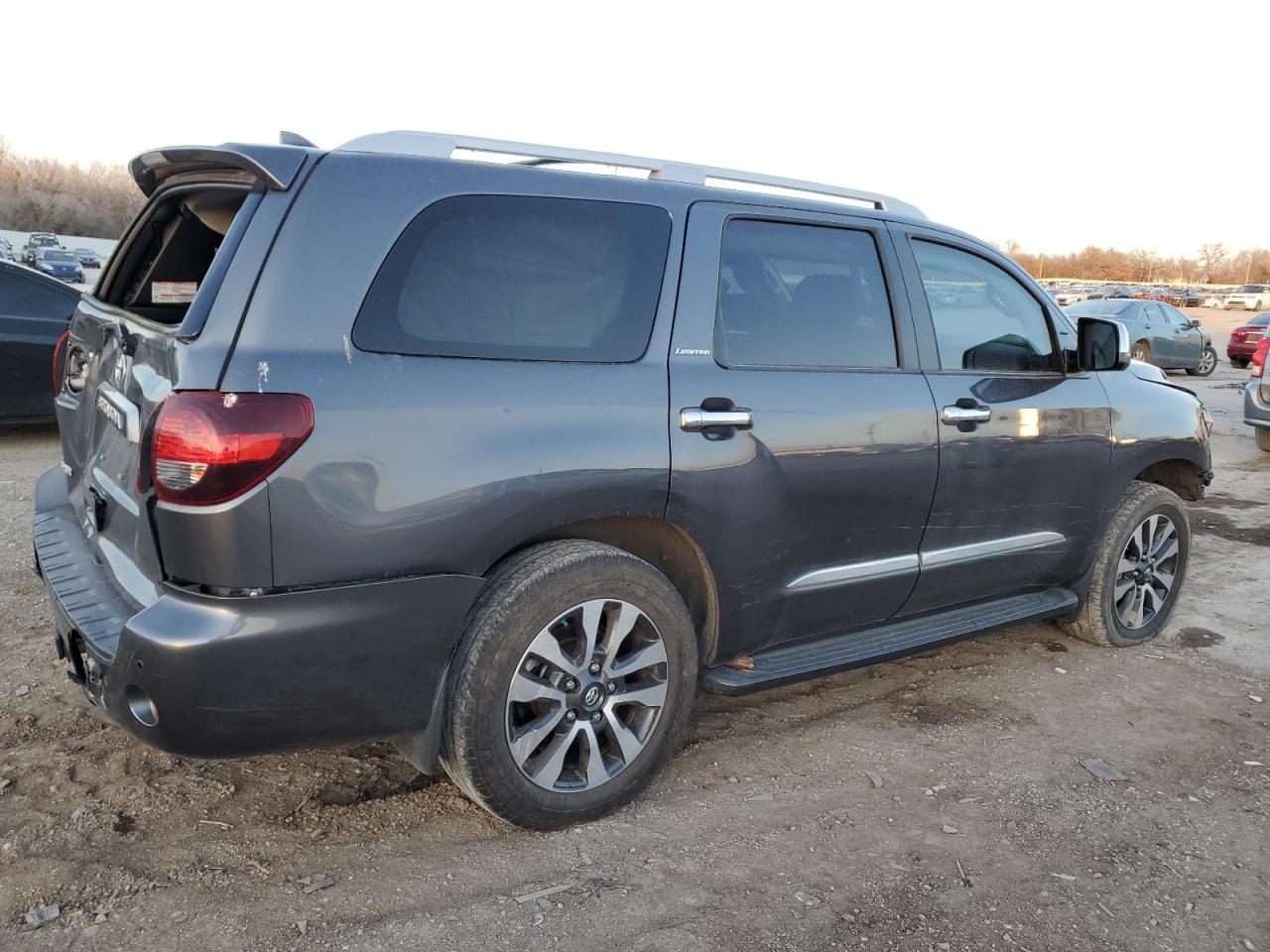 2020 Toyota Sequoia VIN 5TDKY5G1XLS075142 Copart auction photo, front end / rear end damage thumbnail 3