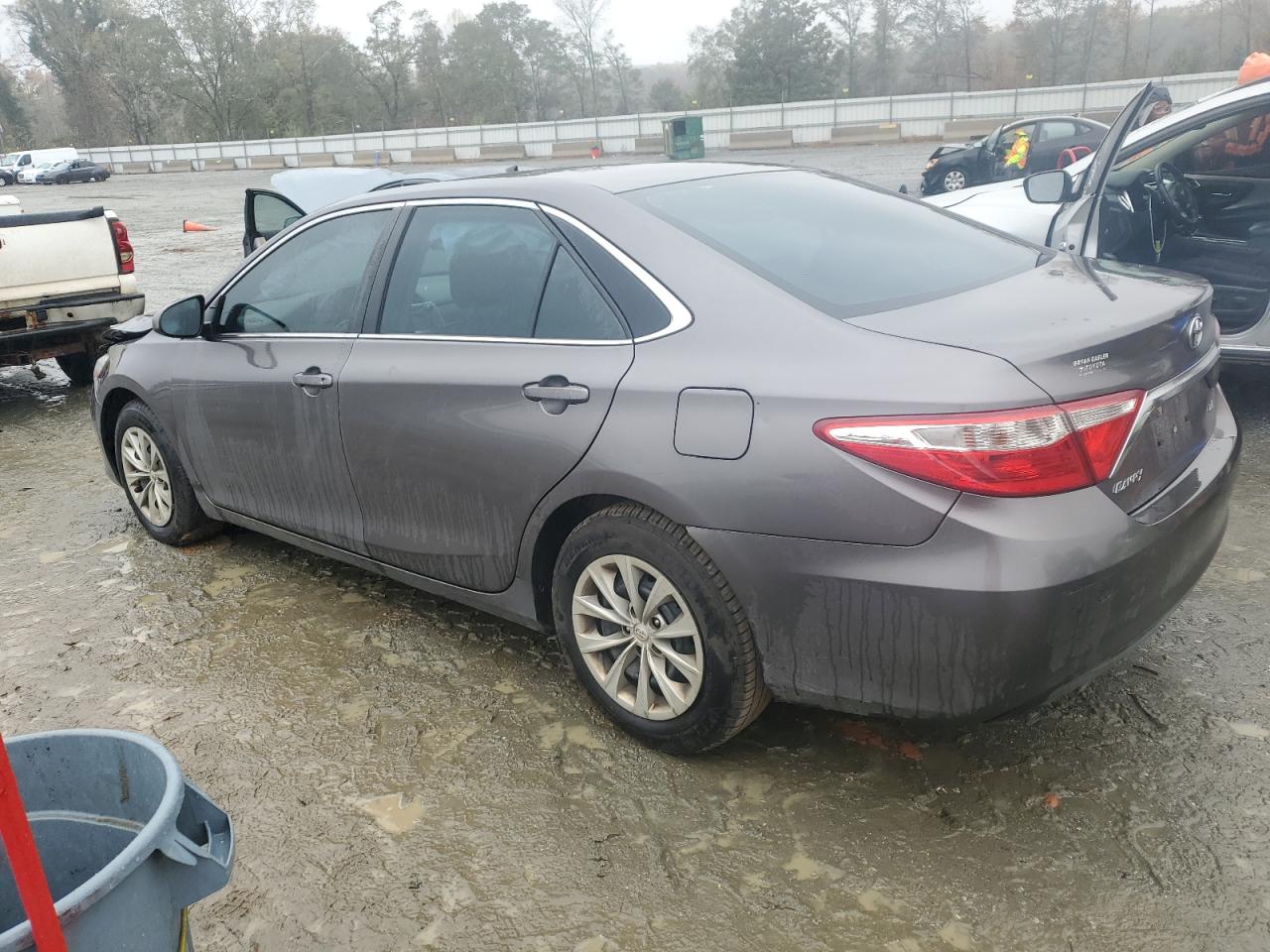 2015 Toyota Camry VIN 4T1BF1FK1FU109277 Copart auction photo, front end damage thumbnail 2