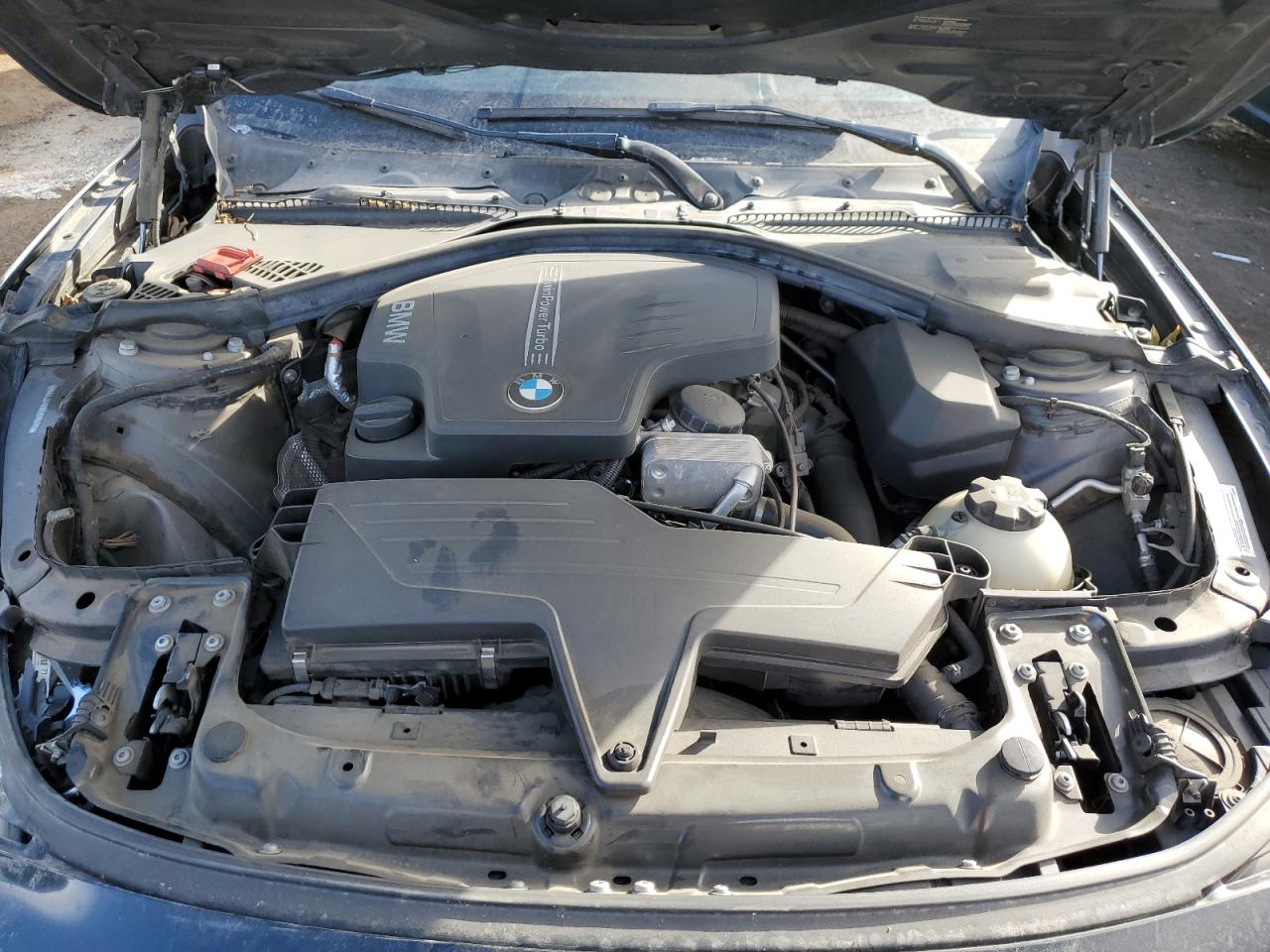 2014 BMW 3er VIN WBA3C1C58EK115178 Copart auction photo, front end / side damage thumbnail 11
