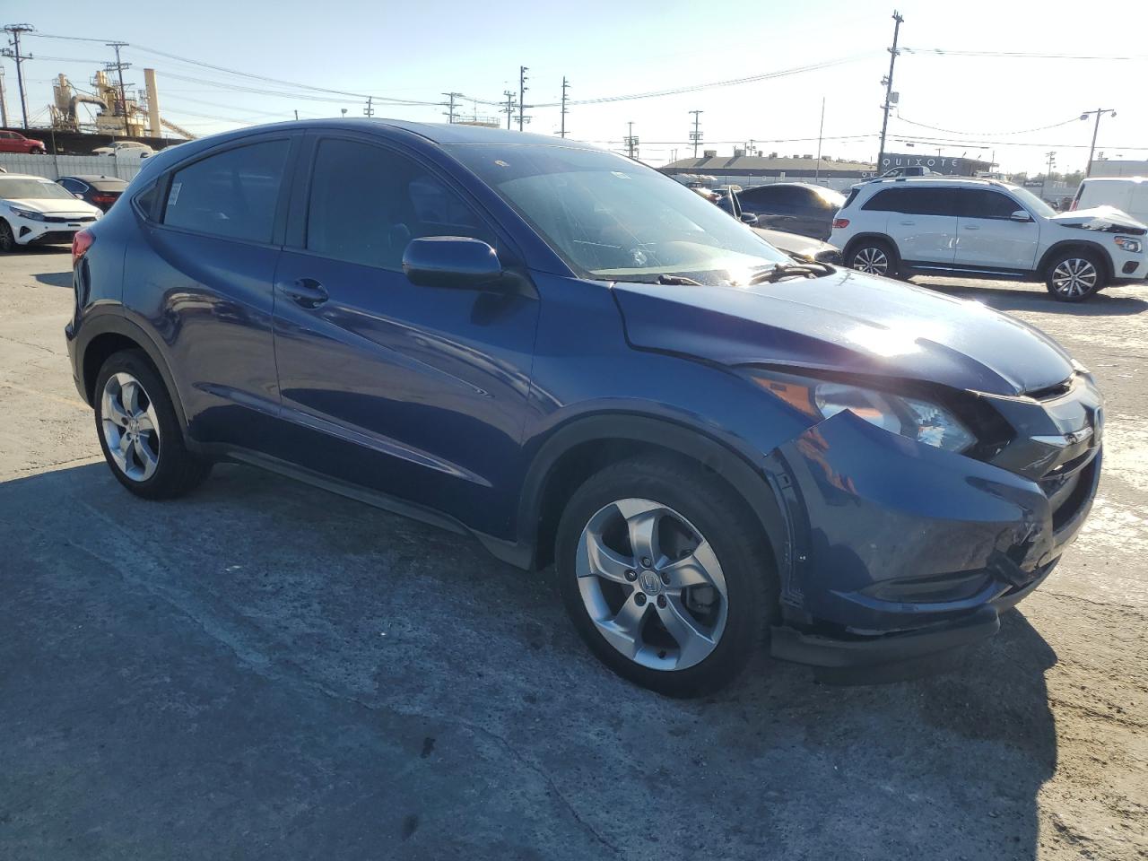 2017 Honda HR-V VIN 3CZRU5H3XHM711408 Copart auction photo, front end damage thumbnail 4