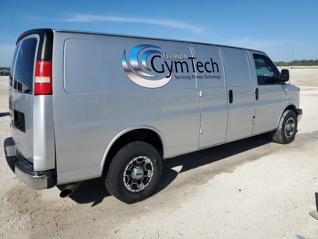 2017 Chevrolet Express VIN 1GCWGBFF5H1331417 Copart auction photo, water/flood damage thumbnail 3
