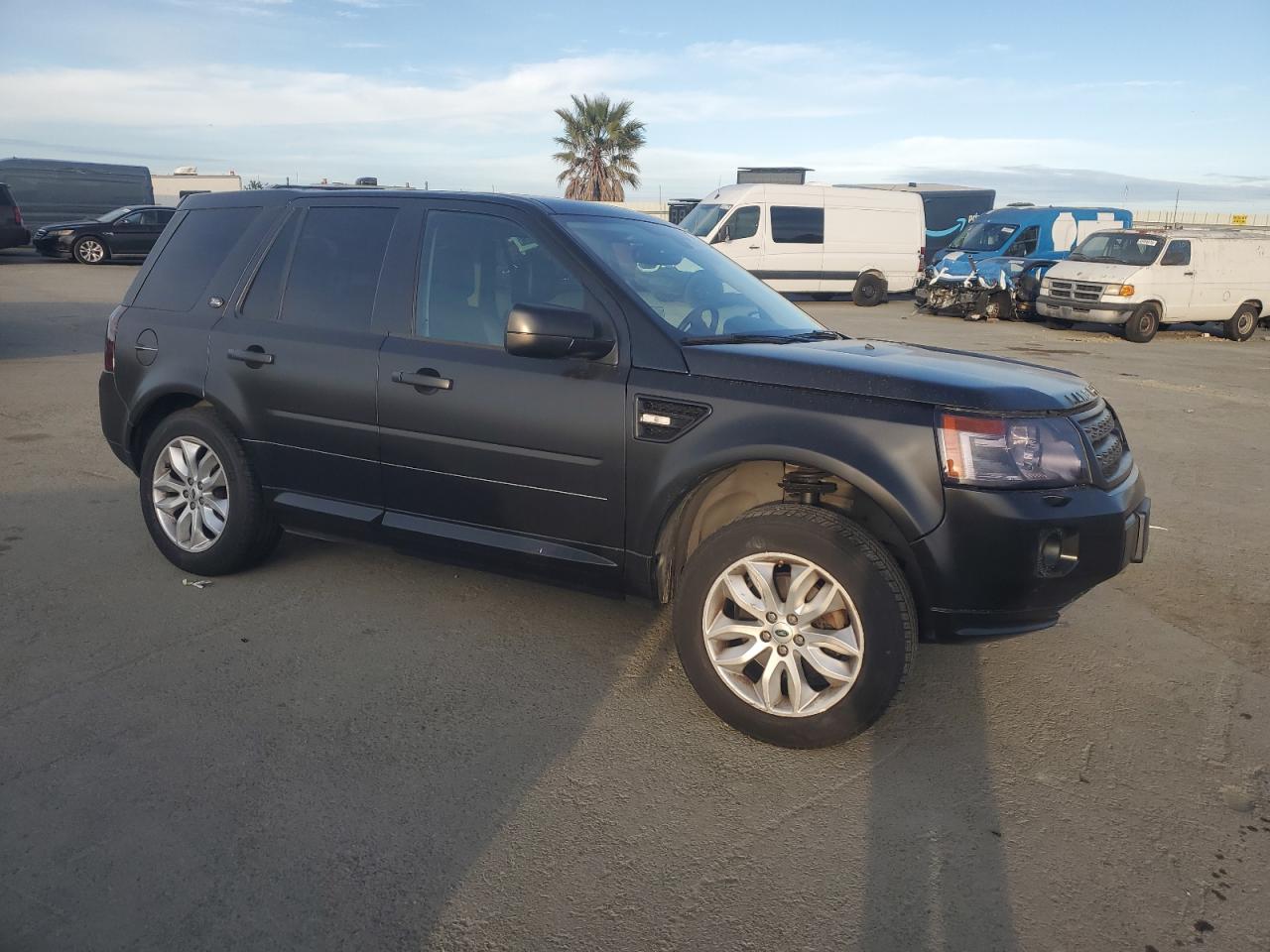 2011 Land Rover LR2 VIN SALFR2BN0BH253014 Copart auction photo, undercarriage / rear end damage thumbnail 4