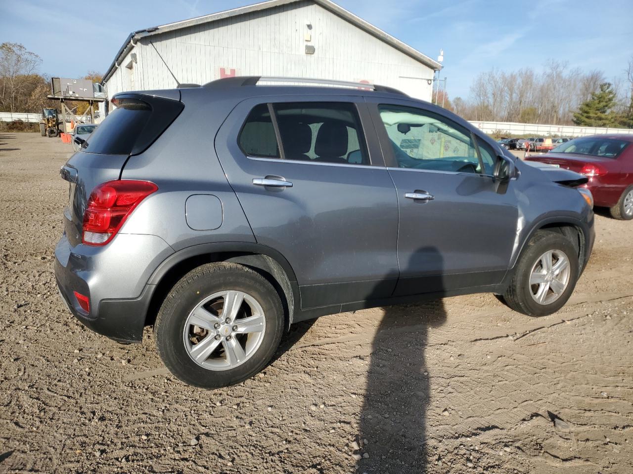 2019 Chevrolet Trax VIN KL7CJPSB3KB928469 Copart auction photo, front end / side damage thumbnail 3