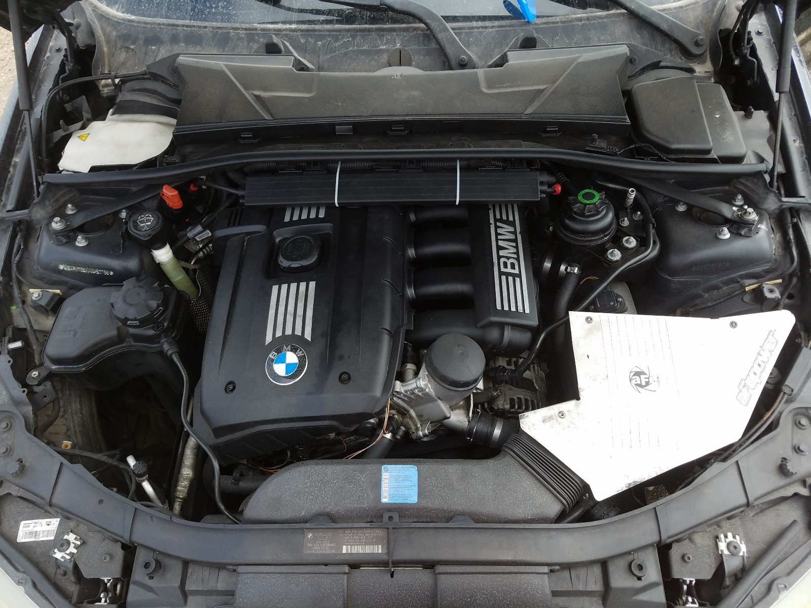 2010 BMW 3er VIN WBAPH7G5XANM53786 Copart auction photo, side / rear end damage thumbnail 7