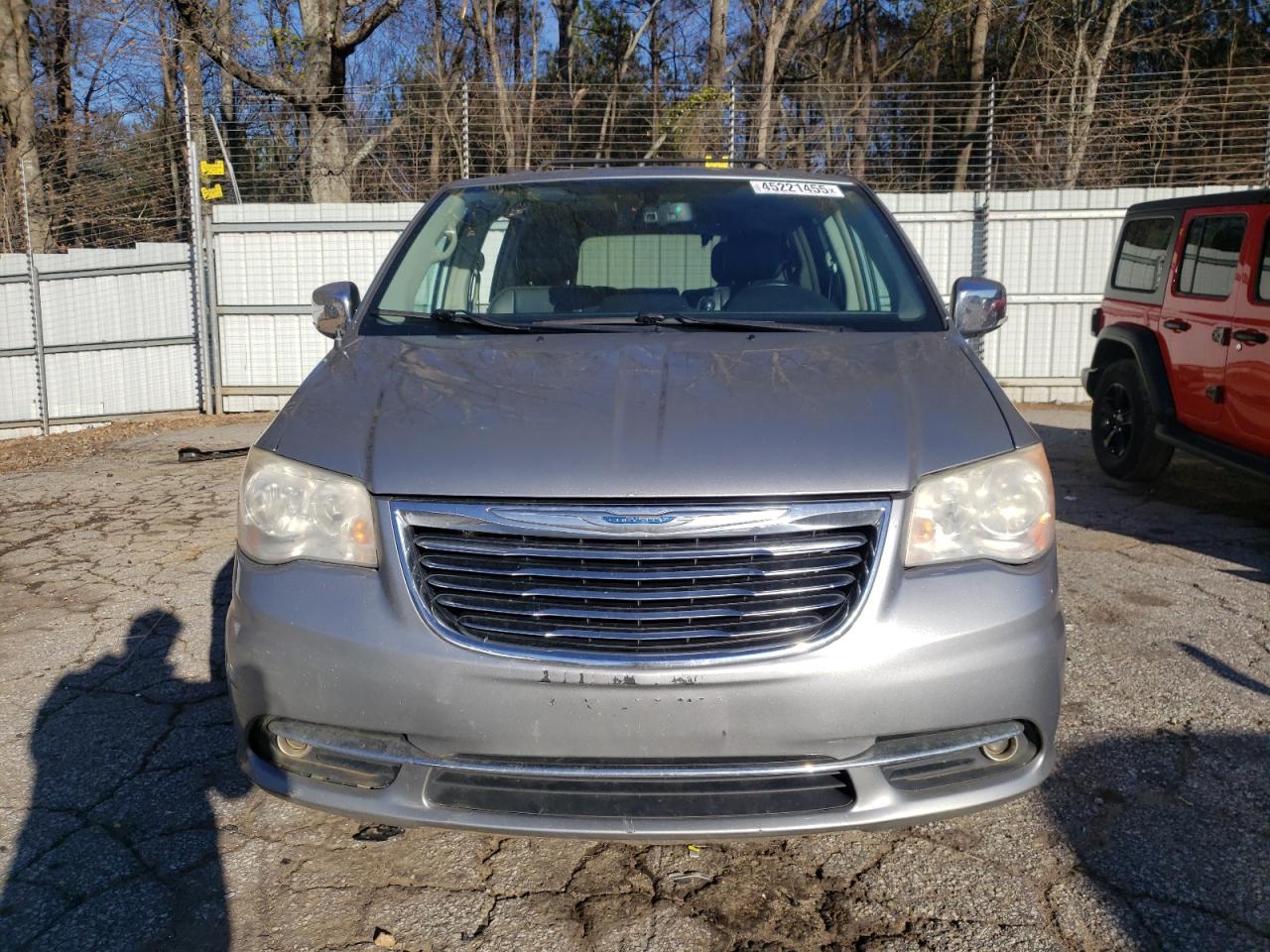 2013 Chrysler Town & Country VIN 2C4RC1CG8DR677354 Copart auction photo, side / front end damage thumbnail 5