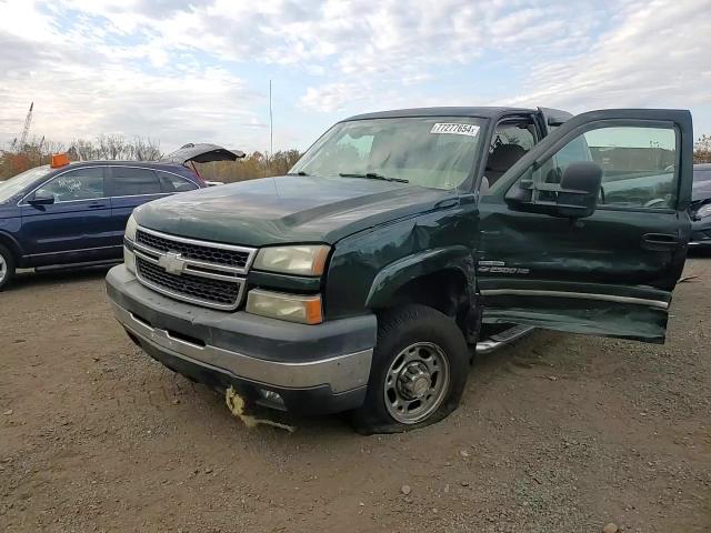 2006 Chevrolet Silverado VIN 1GCHC29D66E173271 Copart auction photo, side / minor dent/scratches damage thumbnail 11