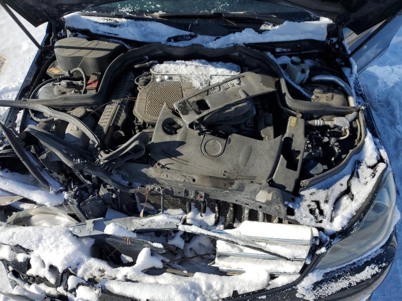 2013 Mercedes-Benz C-klasse VIN WDDGF8AB1DA831296 Copart auction photo, front end damage thumbnail 11
