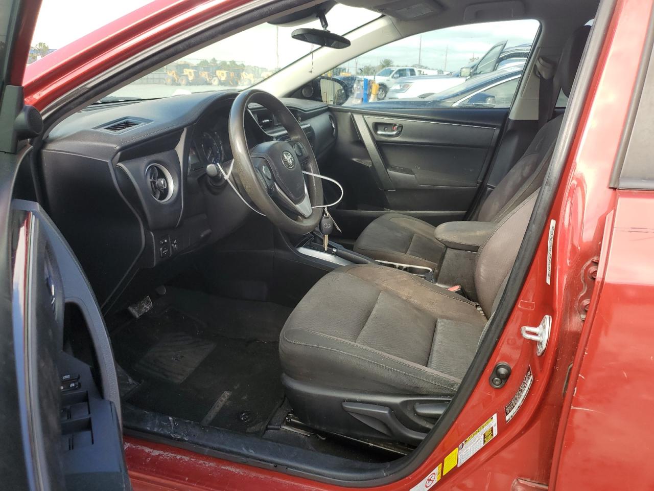 2018 Toyota Corolla VIN 5YFBURHEXJP828615 Copart auction photo, side / rear end damage thumbnail 7