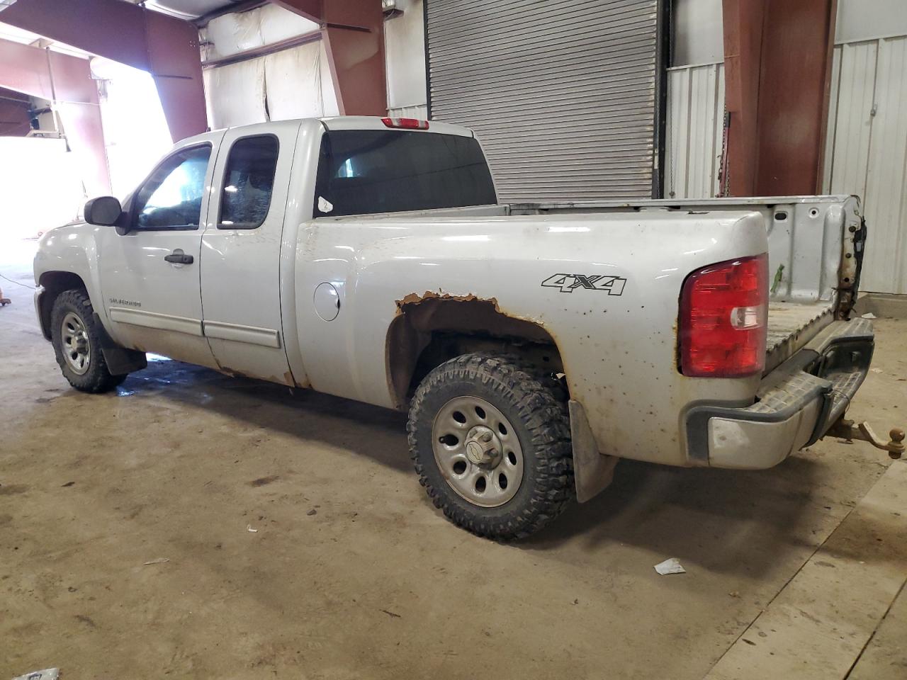 2011 Chevrolet Silverado VIN 1GCRKREA5BZ241588 Copart auction photo, rear end / side damage thumbnail 2