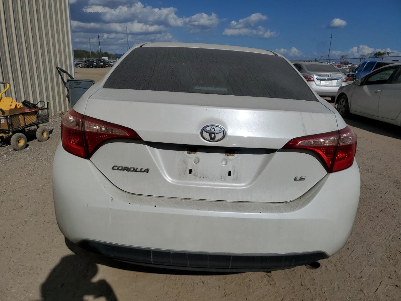 2018 Toyota Corolla VIN 5YFBURHE3JP768483 Copart auction photo, front end / undercarriage damage thumbnail 6