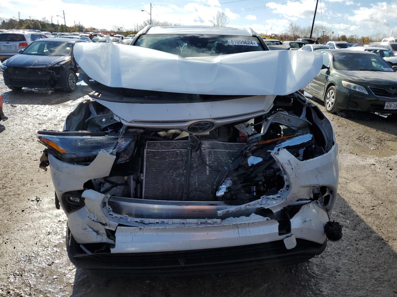 2022 Toyota Highlander VIN 5TDGZRBH6NS592262 Copart auction photo, front end / minor dent/scratches damage thumbnail 5