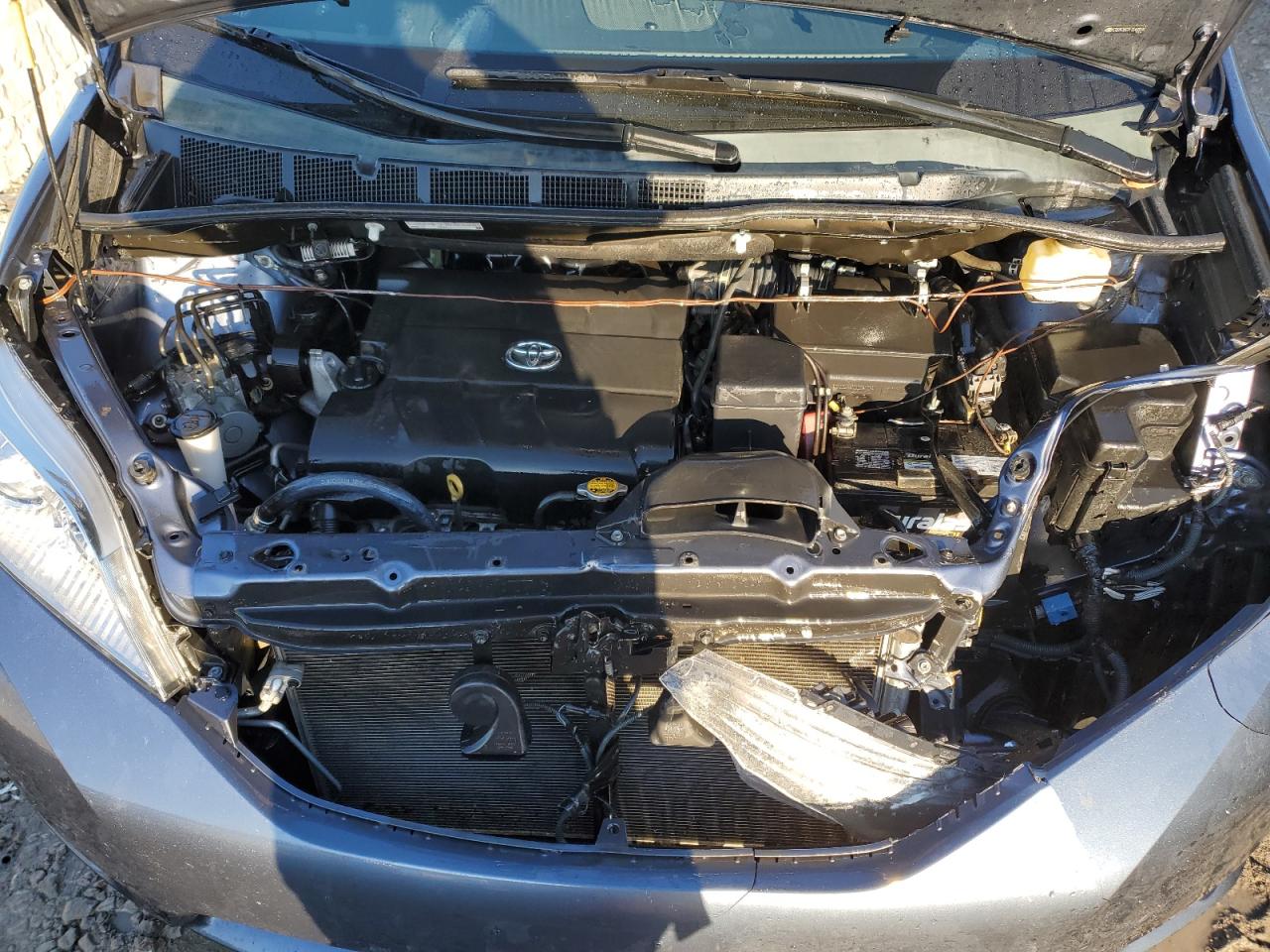 2015 Toyota Sienna VIN 5TDYK3DC7FS540938 Copart auction photo, front end damage thumbnail 12