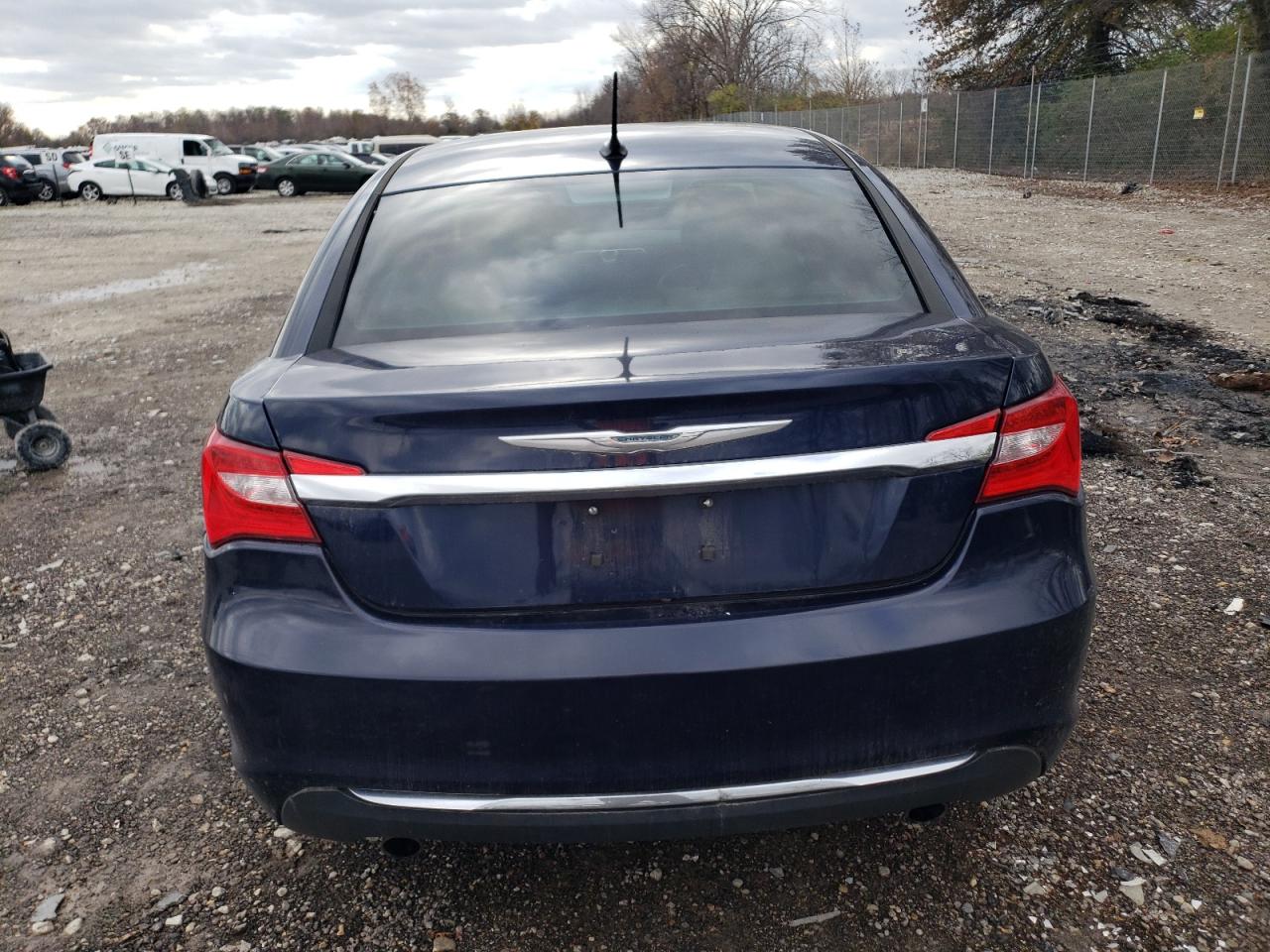 2013 Chrysler 200 VIN 1C3CCBCG1DN539670 Copart auction photo, front end / minor dent/scratches damage thumbnail 6