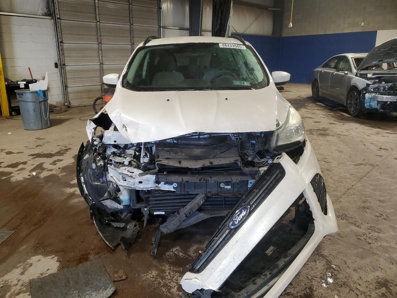 2016 Ford Escape VIN 1FMCU9GX7GUB29134 Copart auction photo, front end damage thumbnail 5