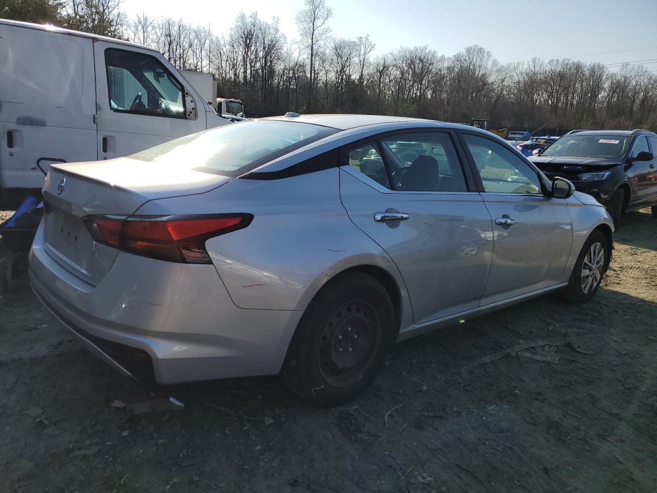 2019 Nissan Altima VIN 1N4BL4BV4KC221382 Copart auction photo, front end / undercarriage damage thumbnail 3