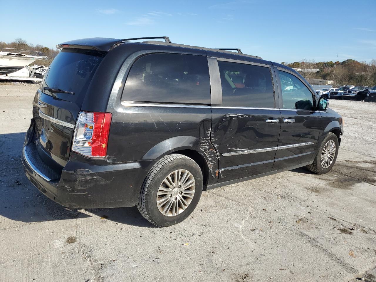 2013 Chrysler Town & Country VIN 2C4RC1CG1DR572509 Copart auction photo, all over / rear end damage thumbnail 3