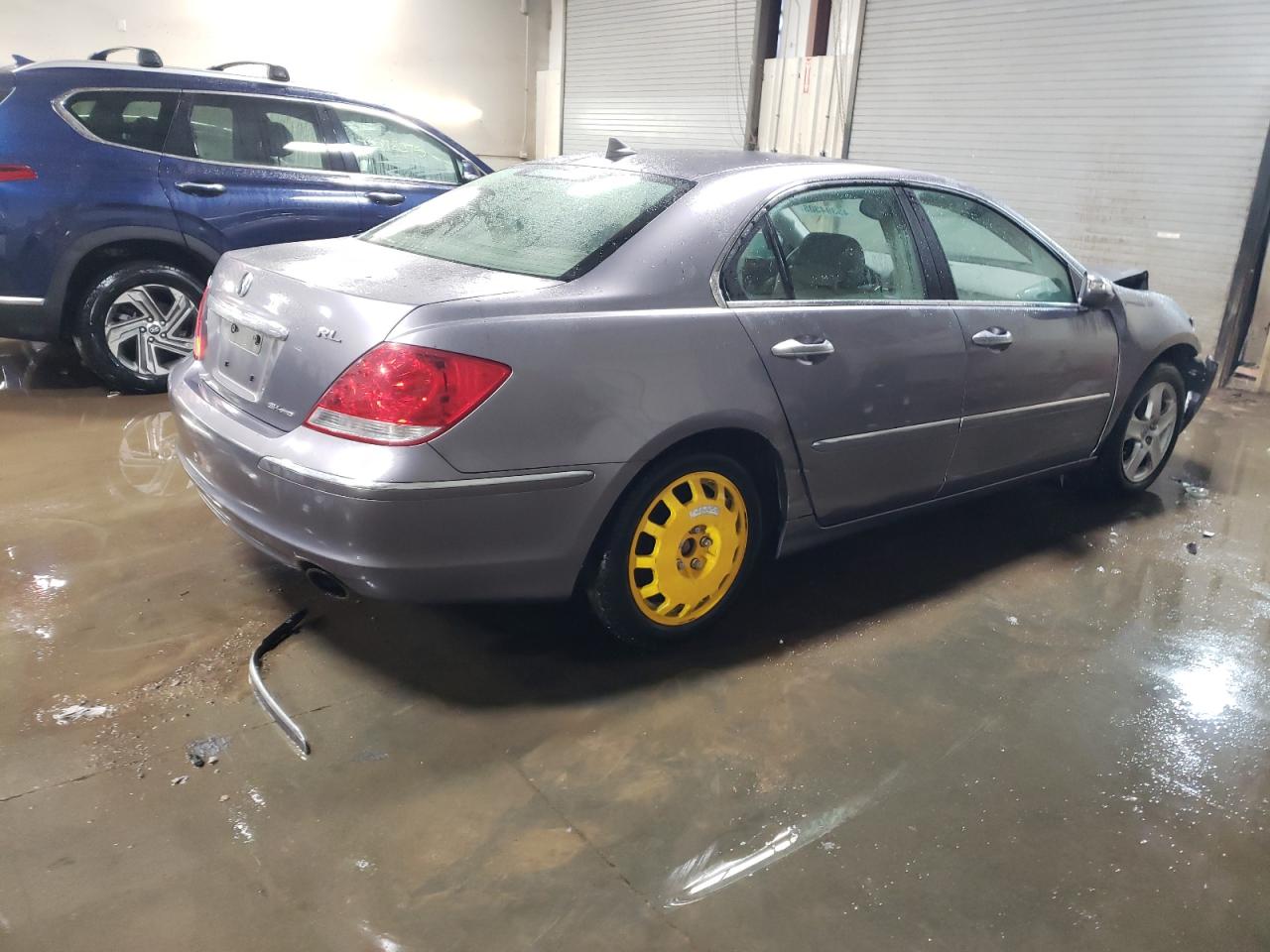 2005 Acura RL VIN JH4KB16505C001021 Copart auction photo, front end damage thumbnail 3