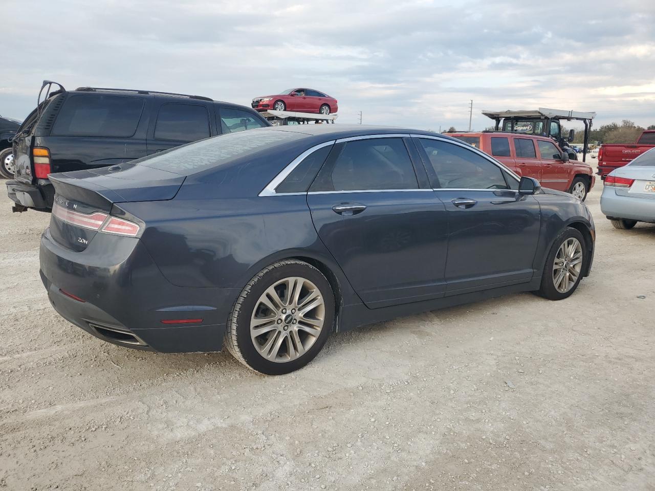 2014 Lincoln MKZ VIN 3LN6L2LUXER829253 Copart auction photo, all over damage thumbnail 3