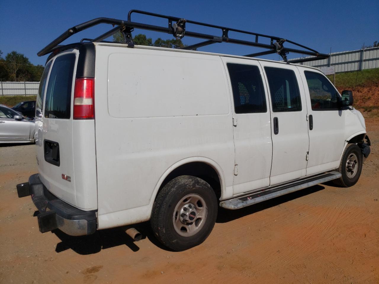 2015 GMC Savana VIN 1GTW7FCF5F1902462 Copart auction photo, front end damage thumbnail 3