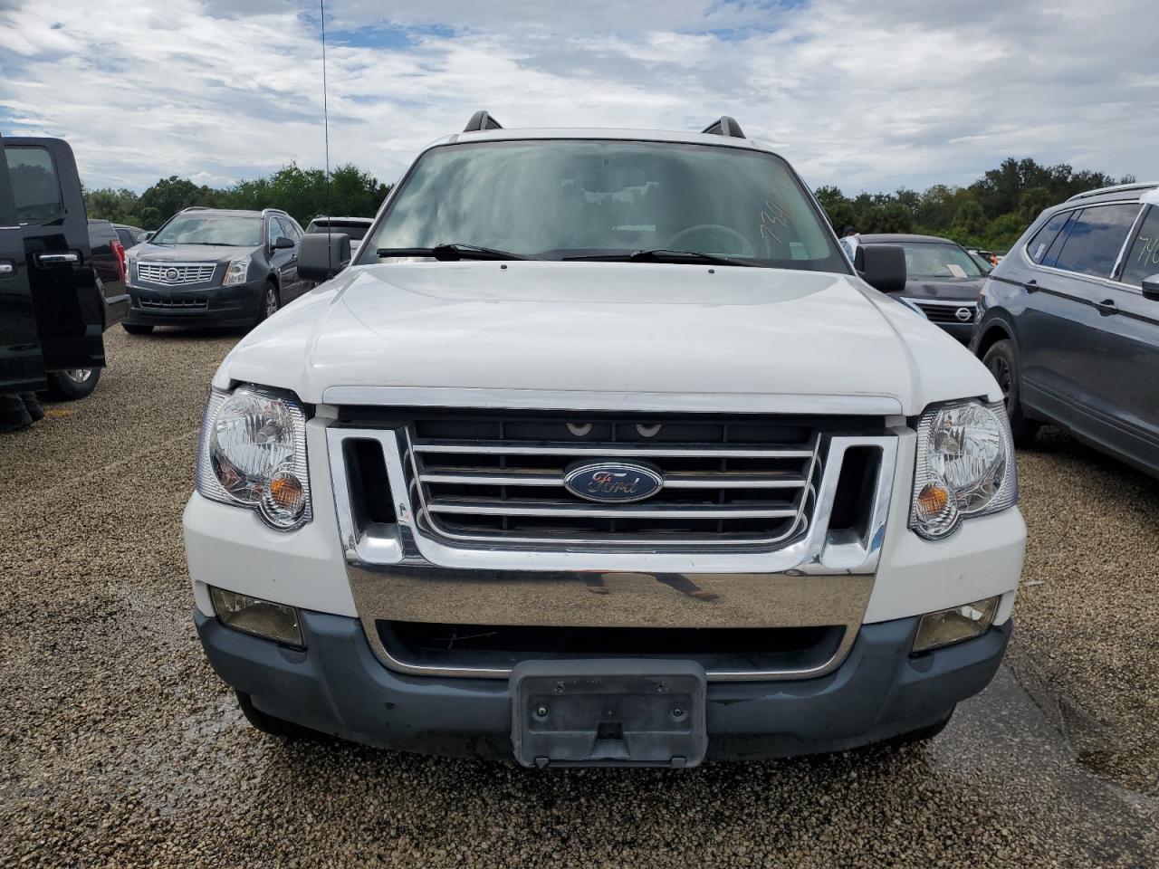 2007 Ford Explorer VIN 1FMEU31KX7UA09962 Copart auction photo, water/flood damage thumbnail 5