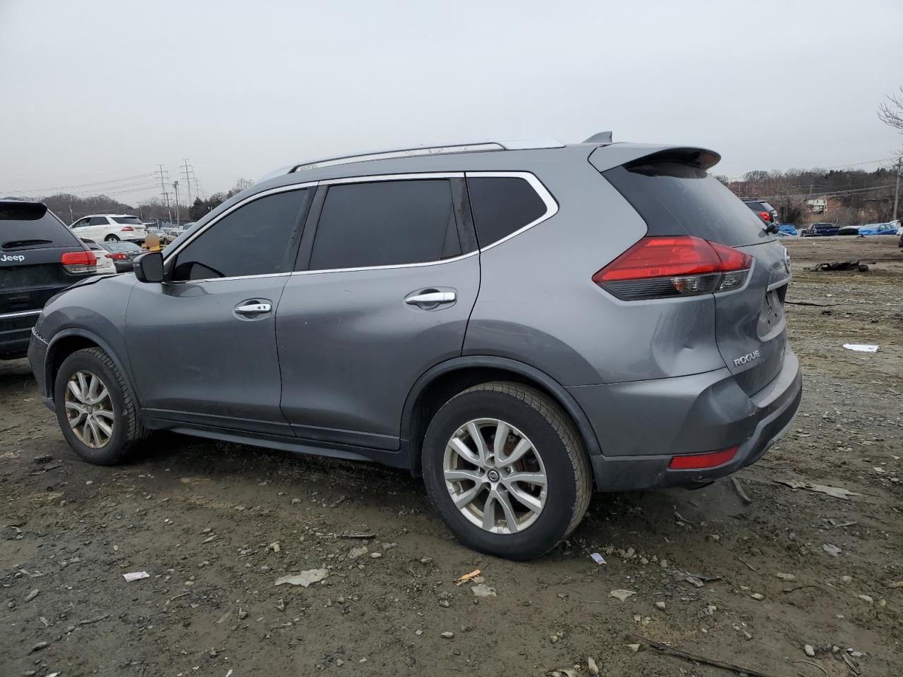 2017 Nissan Rogue VIN KNMAT2MTXHP587399 Copart auction photo, front end / minor dent/scratches damage thumbnail 2
