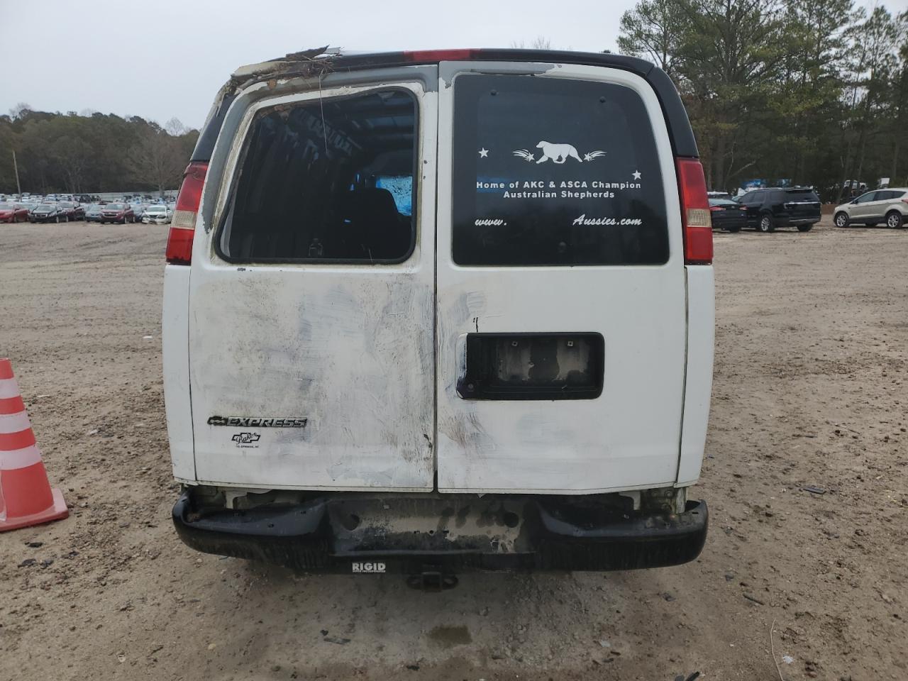 2009 Chevrolet Express VIN 1GCGG25C591170659 Copart auction photo, all over damage thumbnail 6
