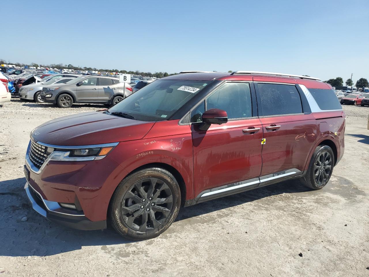 2022 KIA Carnival VIN KNDNE5H32N6067285 - Copart auction photo