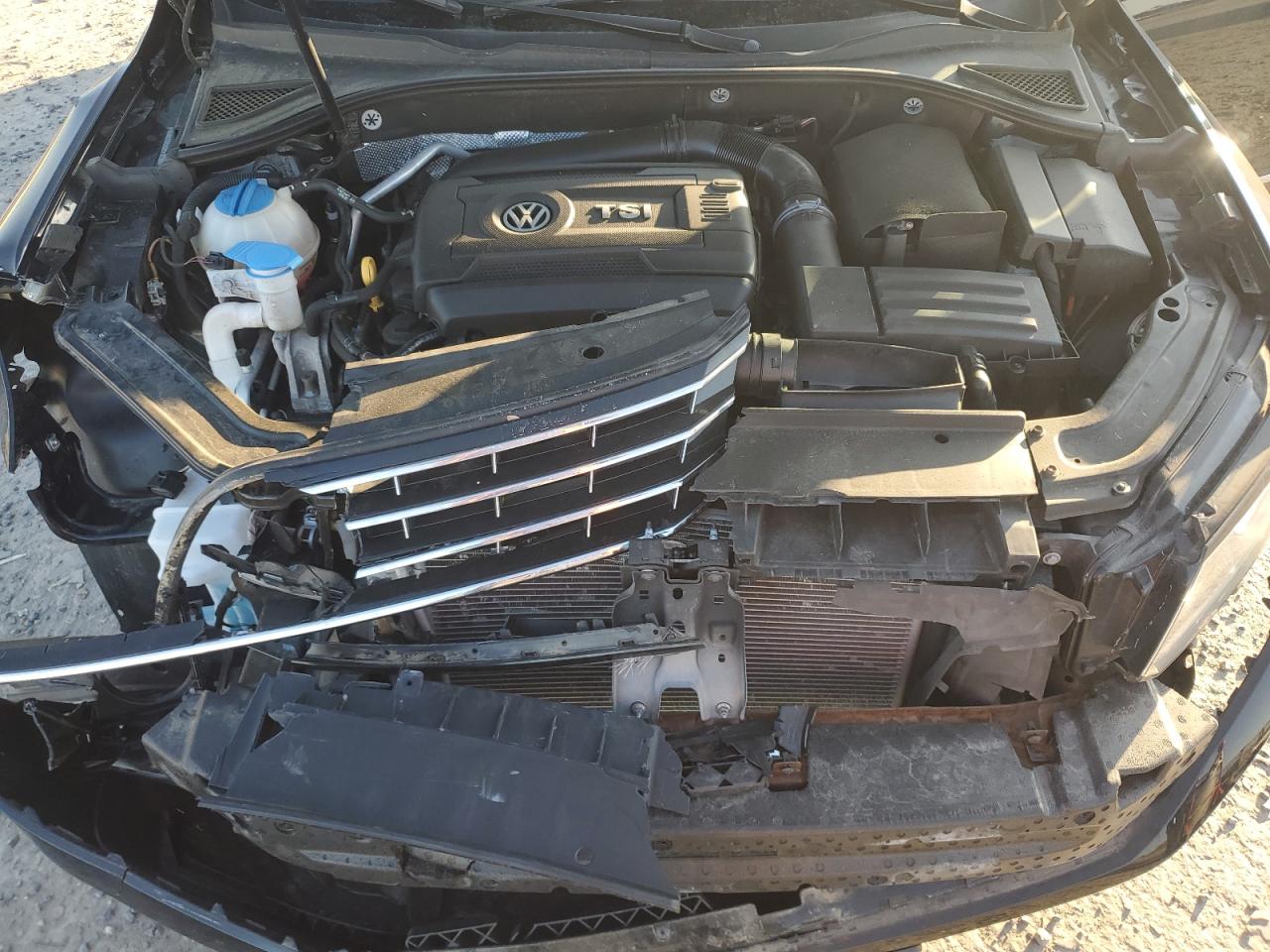 2016 Volkswagen Passat VIN 1VWAT7A3XGC019299 Copart auction photo, front end / minor dent/scratches damage thumbnail 11
