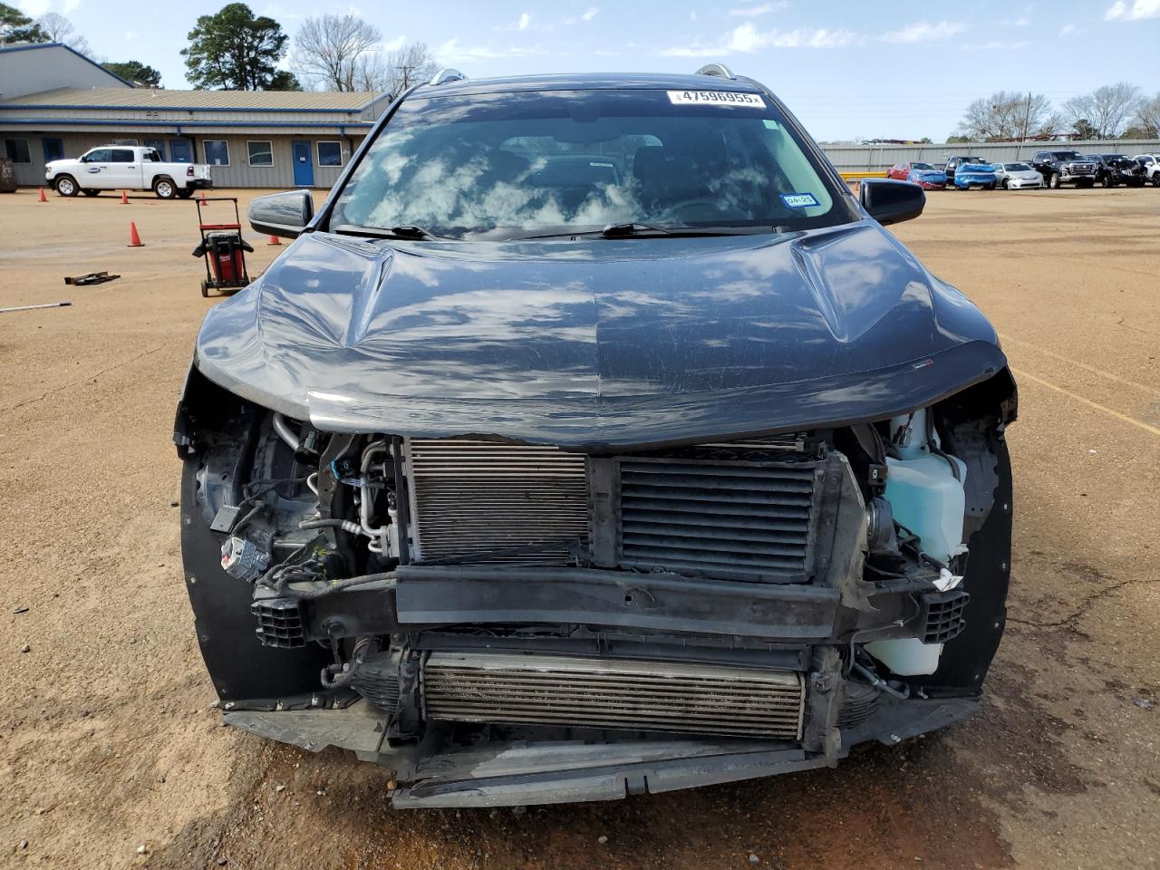 2019 Chevrolet Equinox VIN 3GNAXWEU3KL204979 Copart auction photo, front end / side damage thumbnail 5