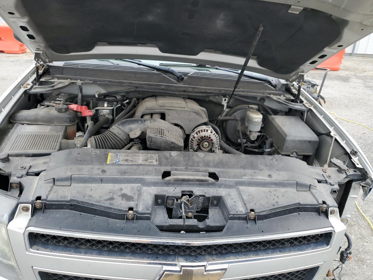 2010 Chevrolet Tahoe VIN 1GNUKBE03AR229020 Copart auction photo, front end damage thumbnail 12