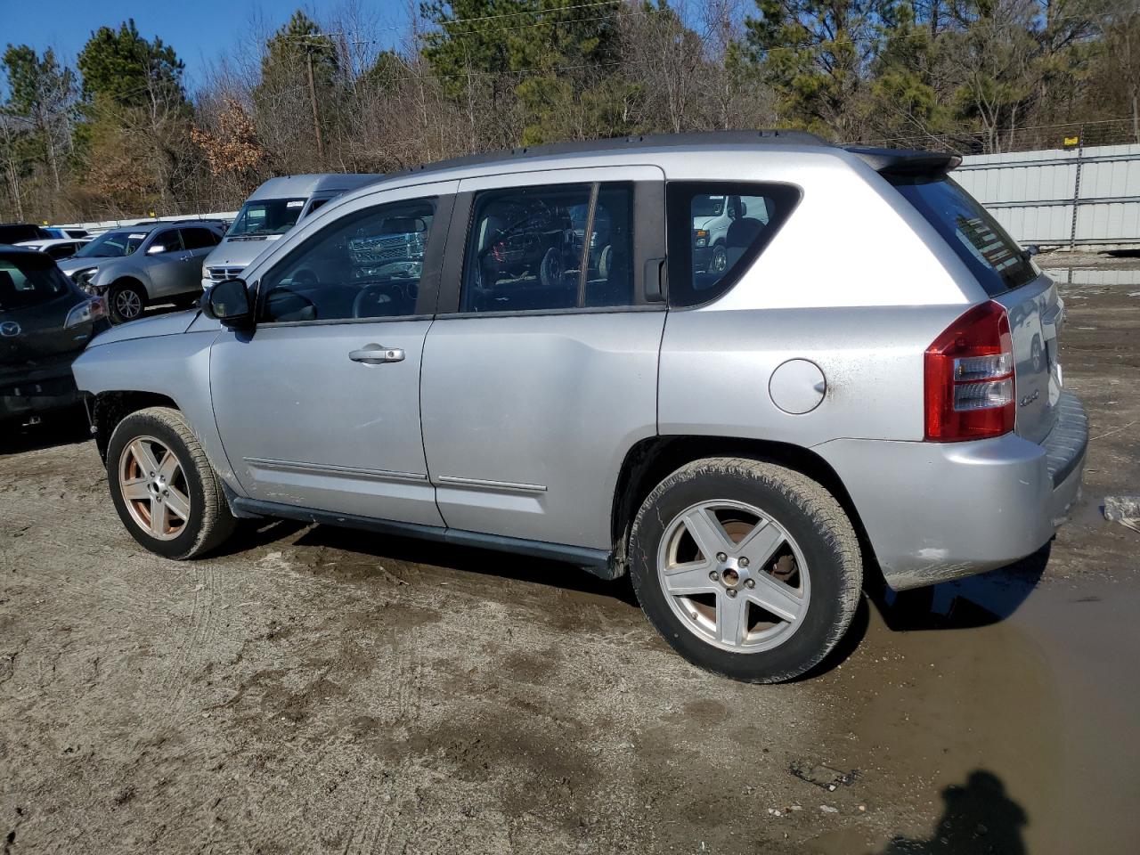 2010 Jeep Compass VIN 1J4NF4FB3AD649655 Copart auction photo, front end damage thumbnail 2