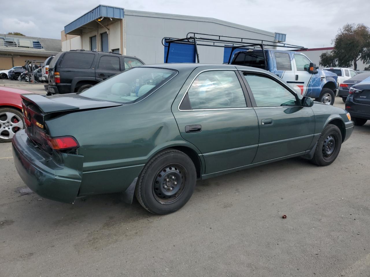 1999 Toyota Camry VIN 4T1BG22K9XU560175 Copart auction photo, rear end damage thumbnail 3