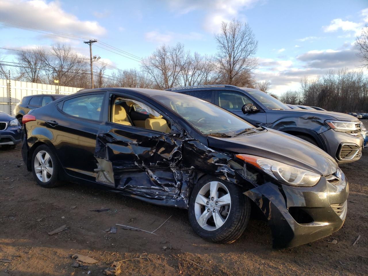 2013 Hyundai Elantra VIN KMHDH4AE2DU600153 Copart auction photo, side / front end damage thumbnail 4
