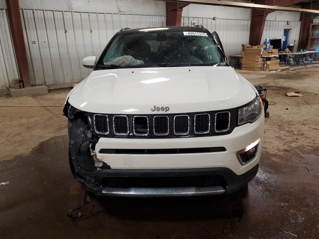 2019 Jeep Compass VIN 3C4NJDCB7KT800498 Copart auction photo, side / front end damage thumbnail 5