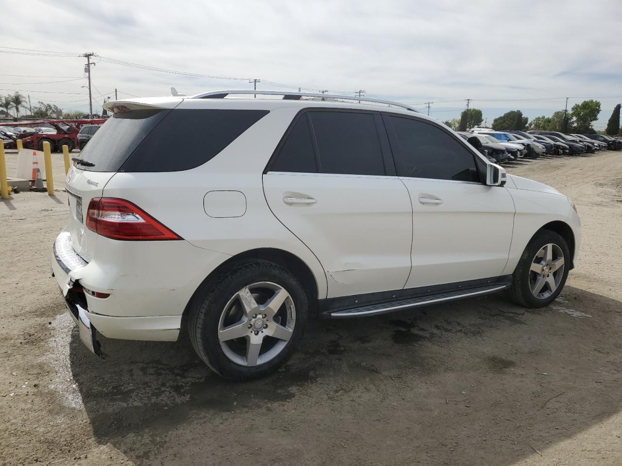 2013 Mercedes-Benz M-klasse VIN 4JGDA7DB5DA236934 Copart auction photo, front end / rear end damage thumbnail 3