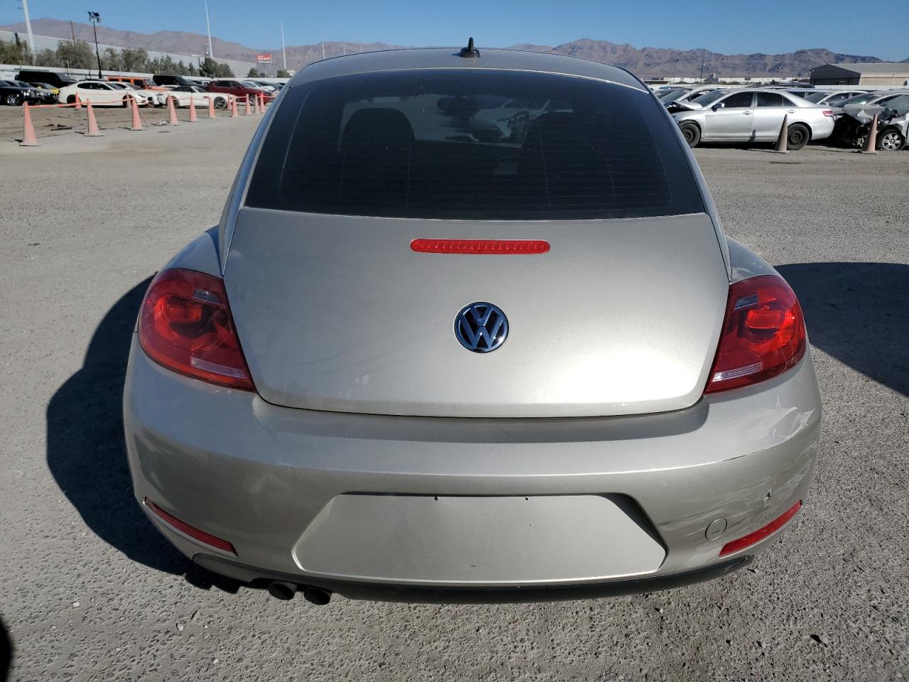 2014 Volkswagen Beetle VIN 3VWJP7AT8EM629833 Copart auction photo, front end damage thumbnail 6
