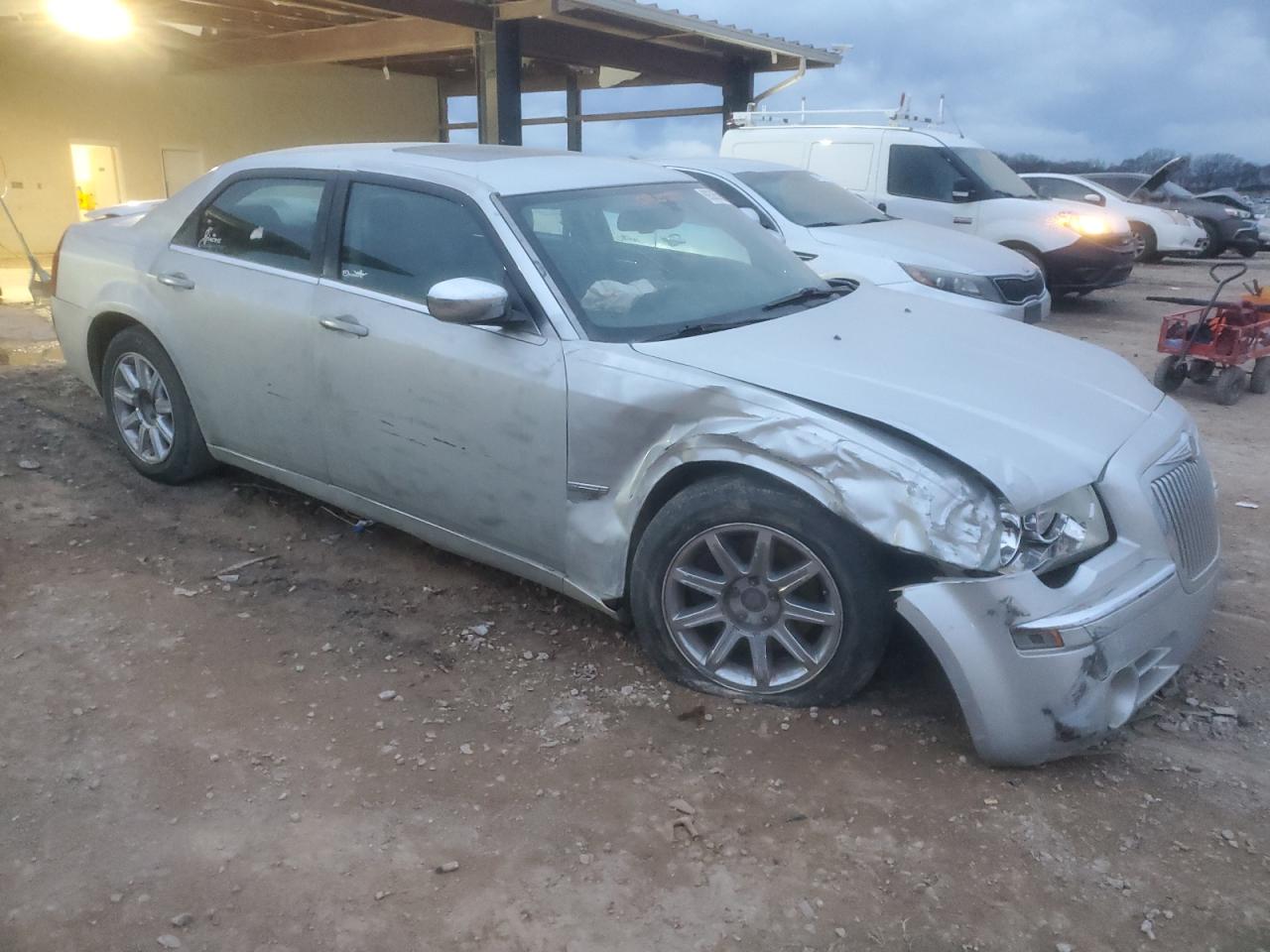 2007 Chrysler 300 VIN 2C3KA63H47H739831 Copart auction photo, all over damage thumbnail 4
