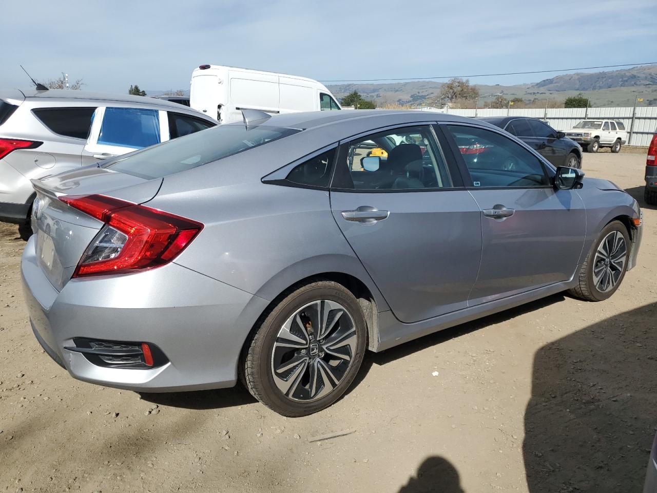 2017 Honda Civic VIN 19XFC1F30HE210772 Copart auction photo, mechanical / front end damage thumbnail 3