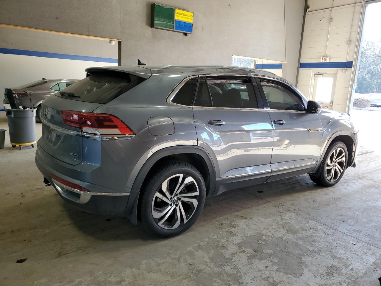 2020 Volkswagen Atlas VIN 1V2NE2CA4LC217382 Copart auction photo, front end damage thumbnail 3
