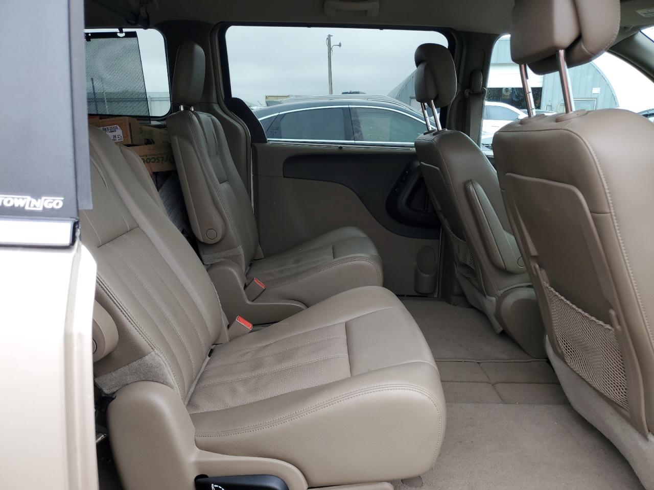 2014 Chrysler Town & Country VIN 2C4RC1CG2ER165008 Copart auction photo, front end / mechanical damage thumbnail 11