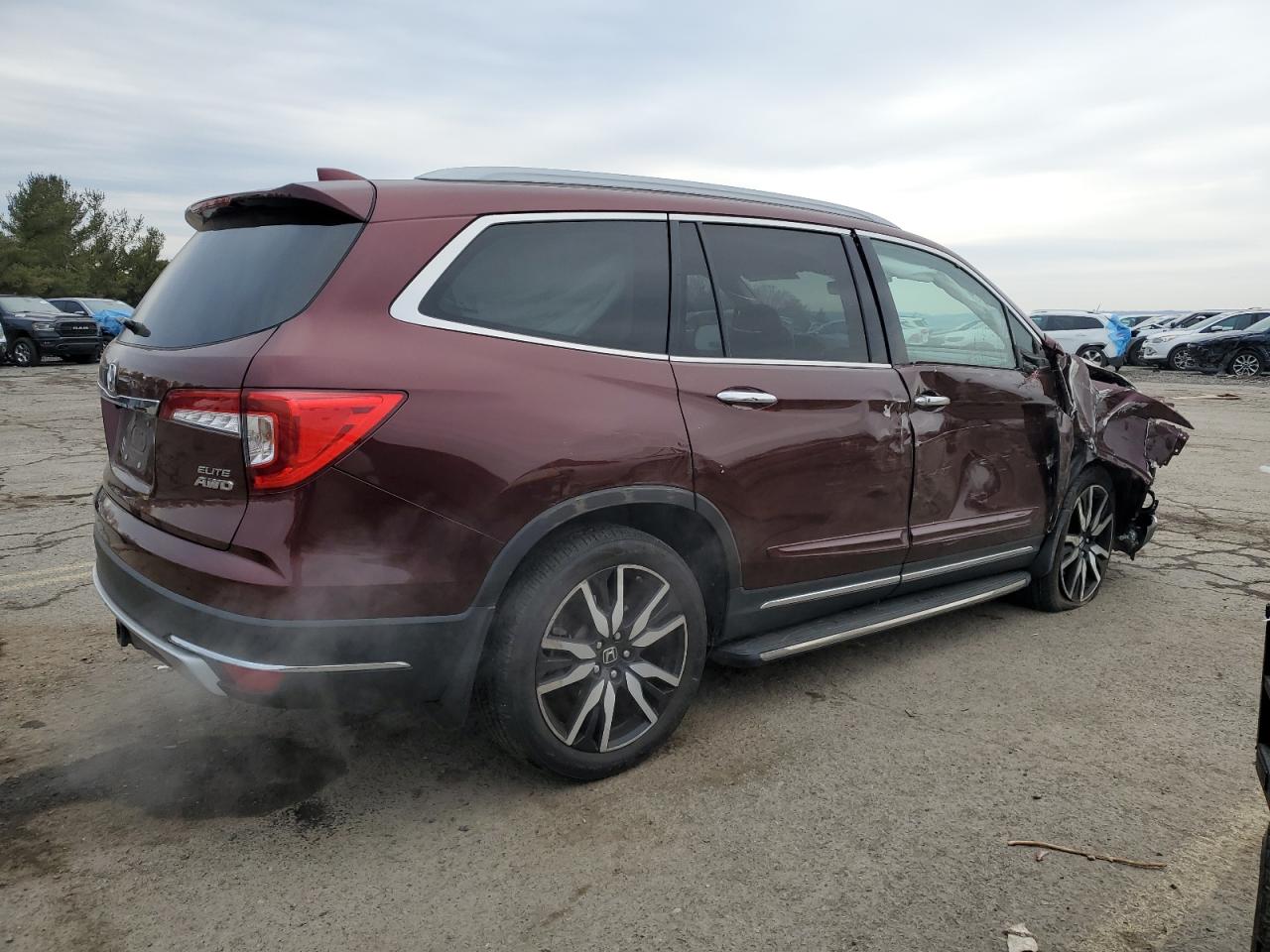 2019 Honda Pilot VIN 5FNYF6H01KB028063 Copart auction photo, undercarriage / front end damage thumbnail 3